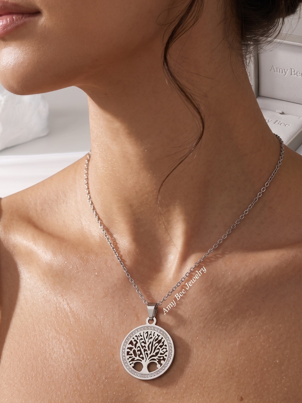 18k White Gold Plated Tree of Life Dream Pendant Necklace. New.